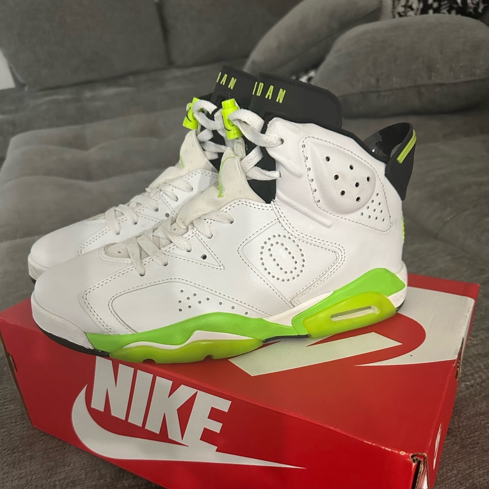 Jordan 6 Oregon